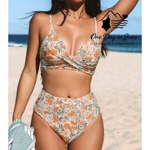 Cupshe Ditsy Daisy Cross Front Bikini Swimsuit Size S